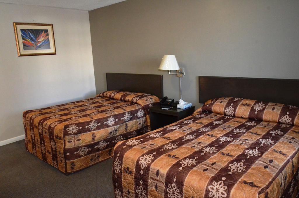 Blue Bell Inn Форт-Нельсон Номер фото